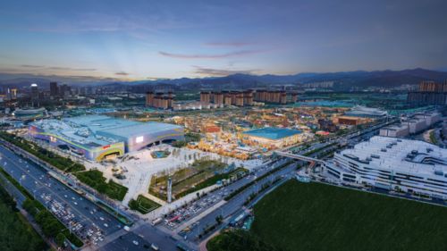 融創(chuàng)中國2021中期業(yè)績報(bào) 文旅業(yè)績?cè)鲩L強(qiáng)勁,冰雪業(yè)務(wù)發(fā)展亮眼